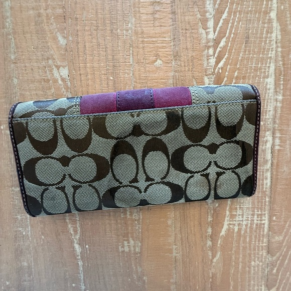 Coach Signature Canvas Wallet with Burgundy Accent - Picture 2 of 3